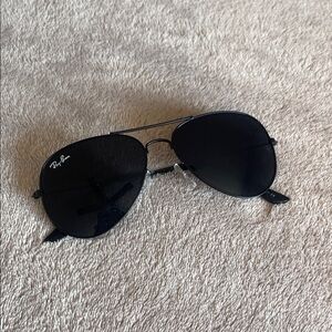 Small Frame Sunglasses Inspo